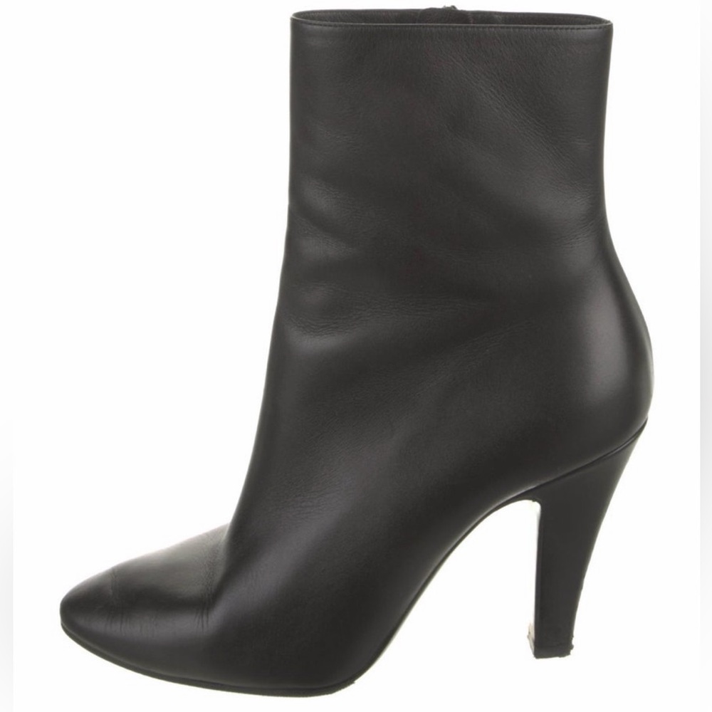Saint Laurent YSL heeled ankle boot chic French black leather 39 8.5
